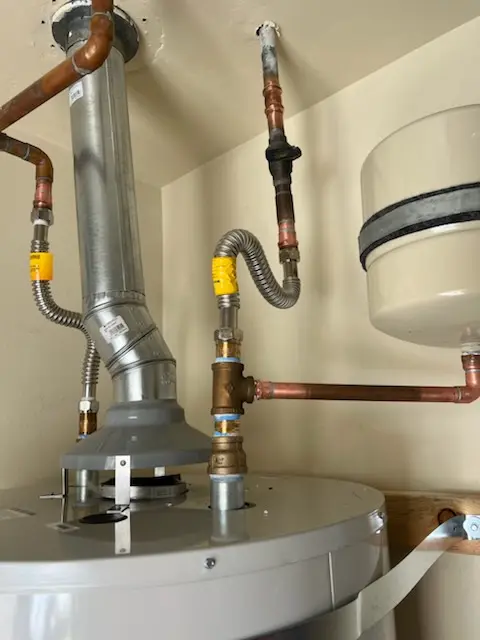 Water heater installation and plumbing repair in New Miami